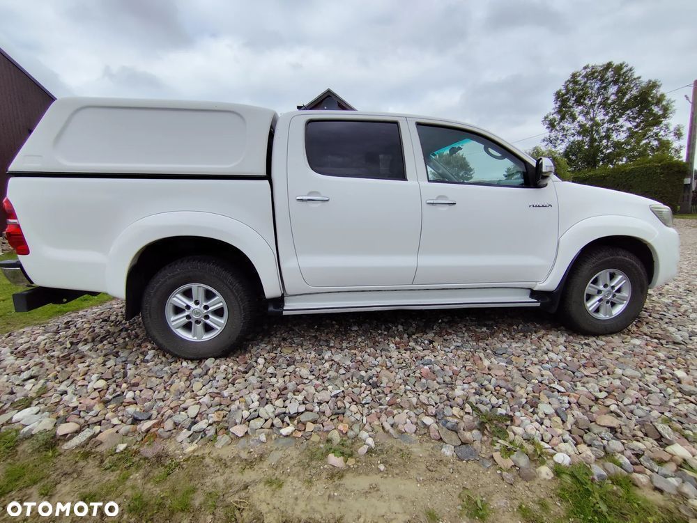 Toyota Hilux 3.0 D-4D SR5-X - 8