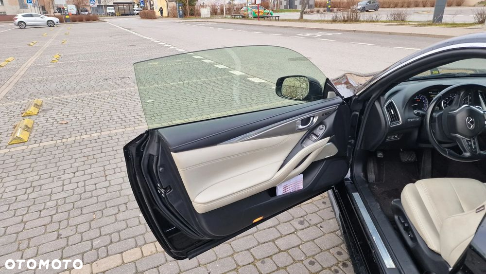 Infiniti Q60 2.0t Coupe Premium Tech - 12