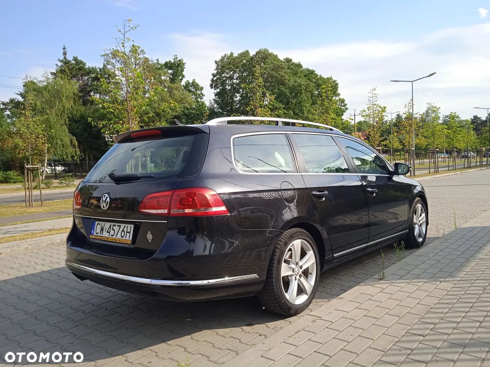 Volkswagen Passat 2.0 TDI DPF Highline - 11