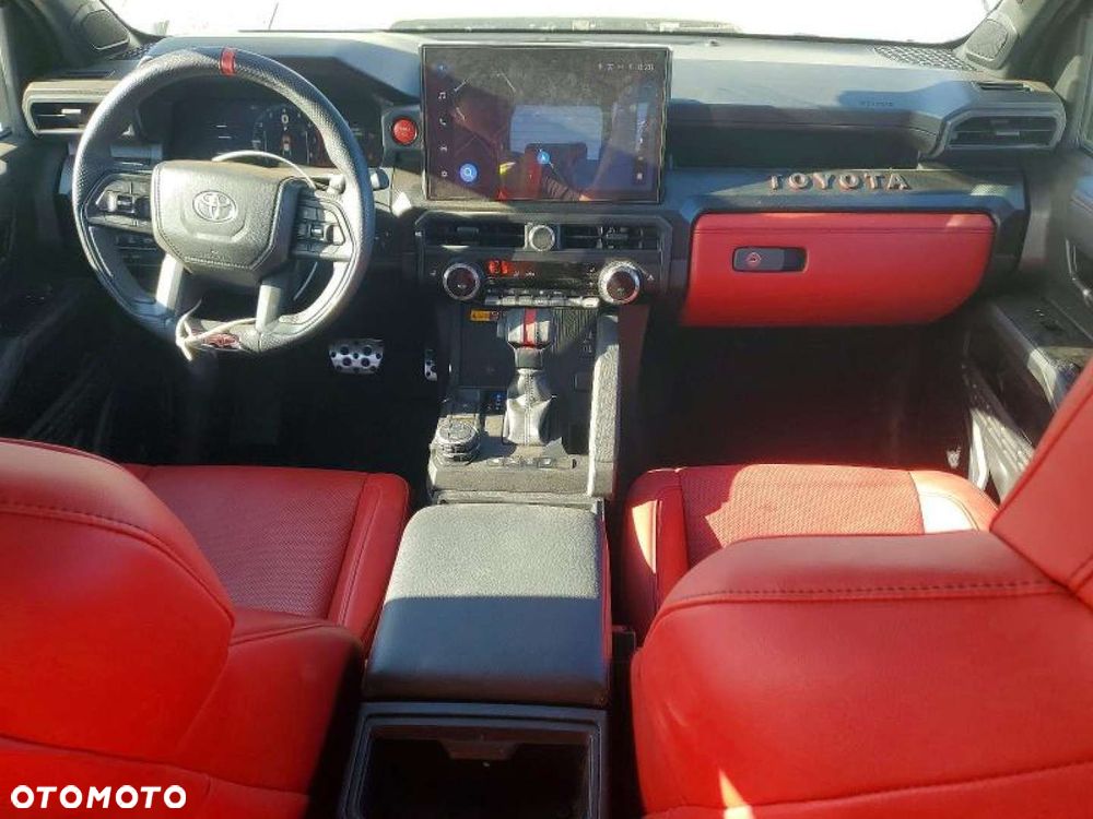 Toyota Tacoma - 10