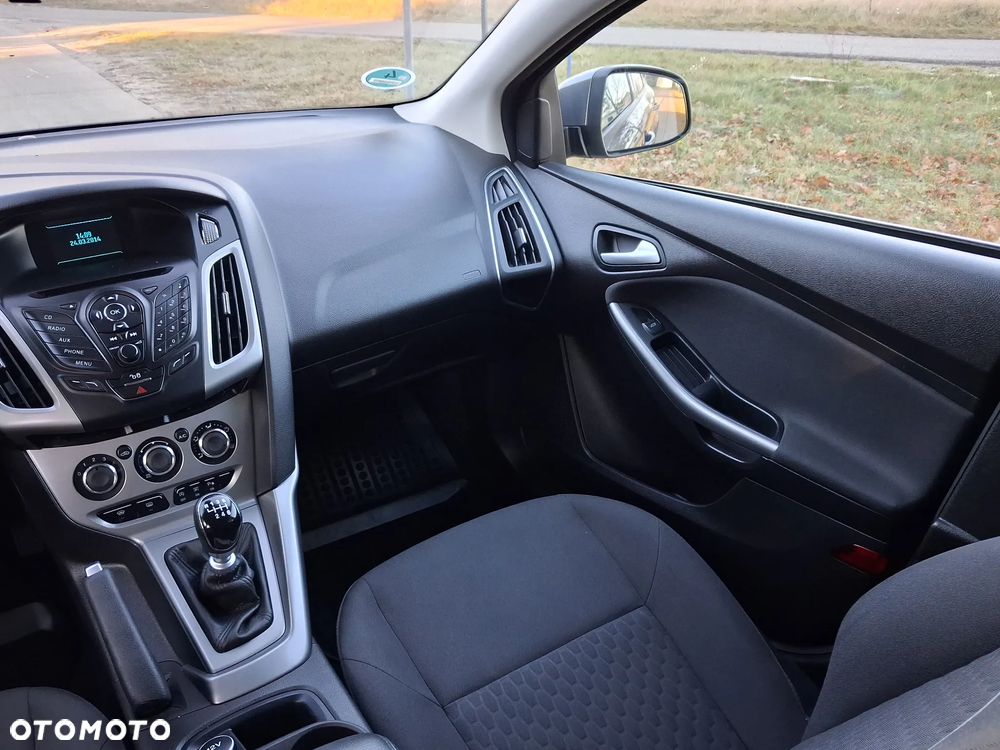 Ford Focus 1.0 EcoBoost Trend - 34