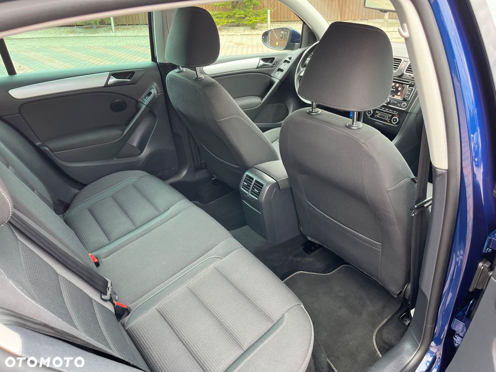 Volkswagen Golf 1.6 TDI DPF BlueMotion Technology Team - 17