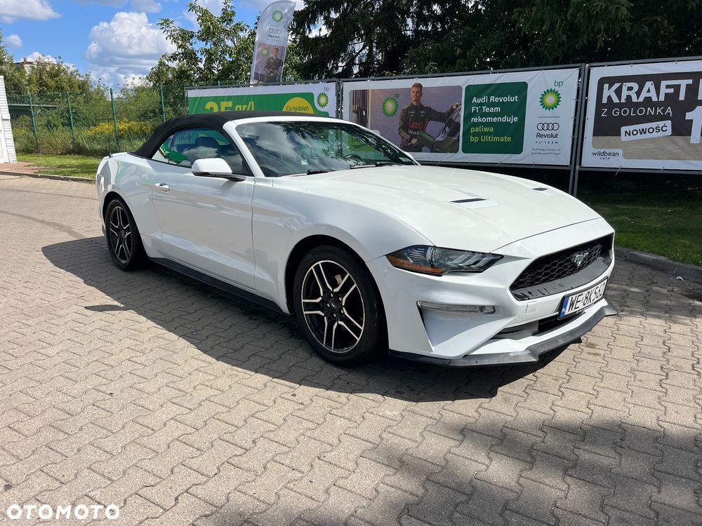 Ford Mustang - 1