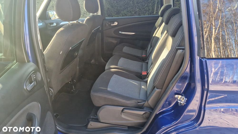 Ford Galaxy 2.0 TDCi Trend - 13