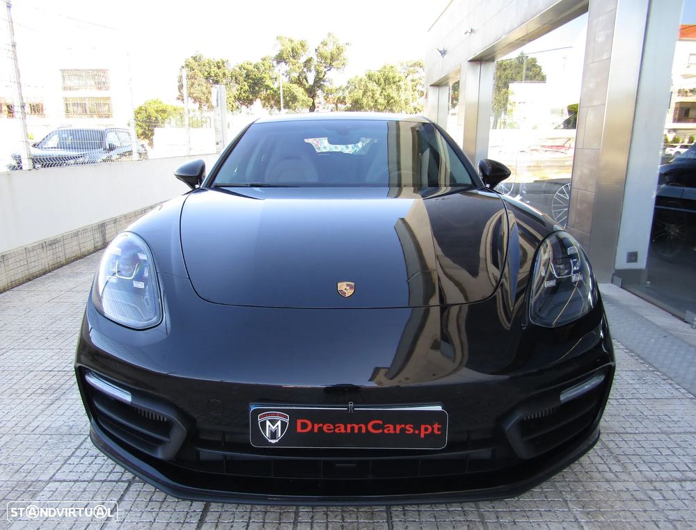 Porsche Panamera 4 E-Hybrid — fotografia 3