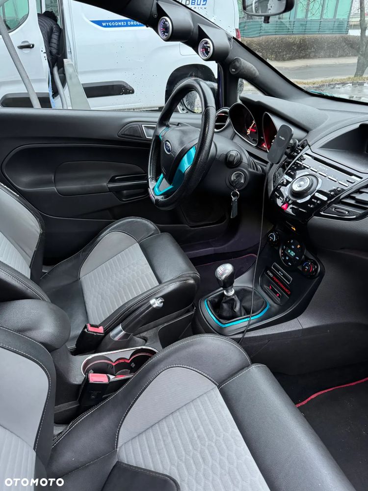 Ford Fiesta 1.6 EcoBoost ST - 18