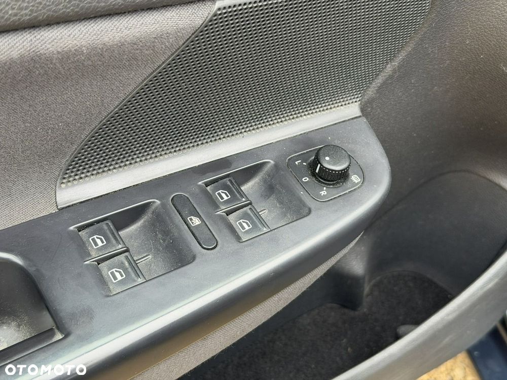 Volkswagen Golf - 10