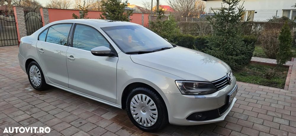 Volkswagen Jetta 1.6 TDI DPF Comfortline DSG - 11