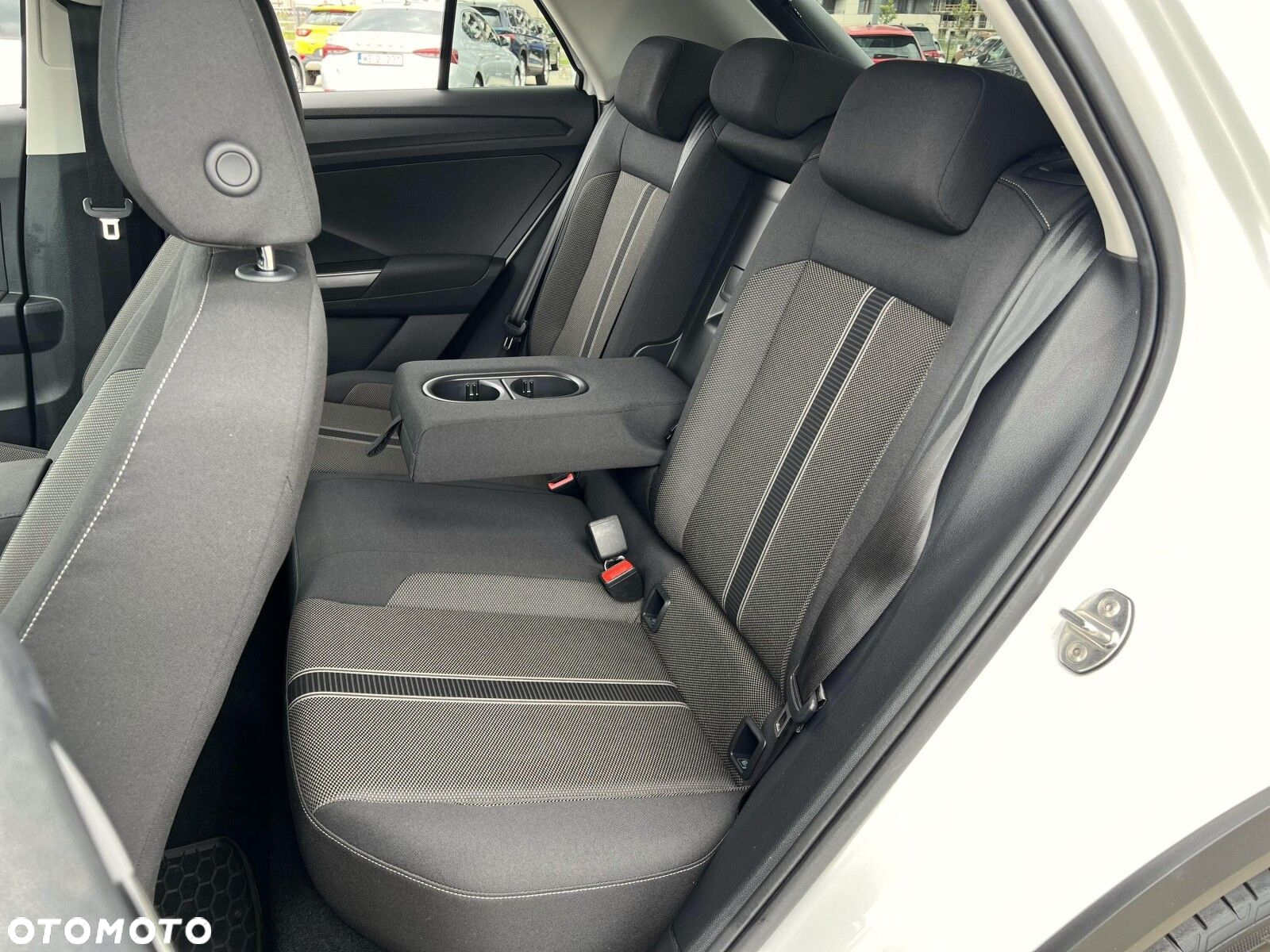 Volkswagen T-Roc 1.5 TSI ACT Advance - 11