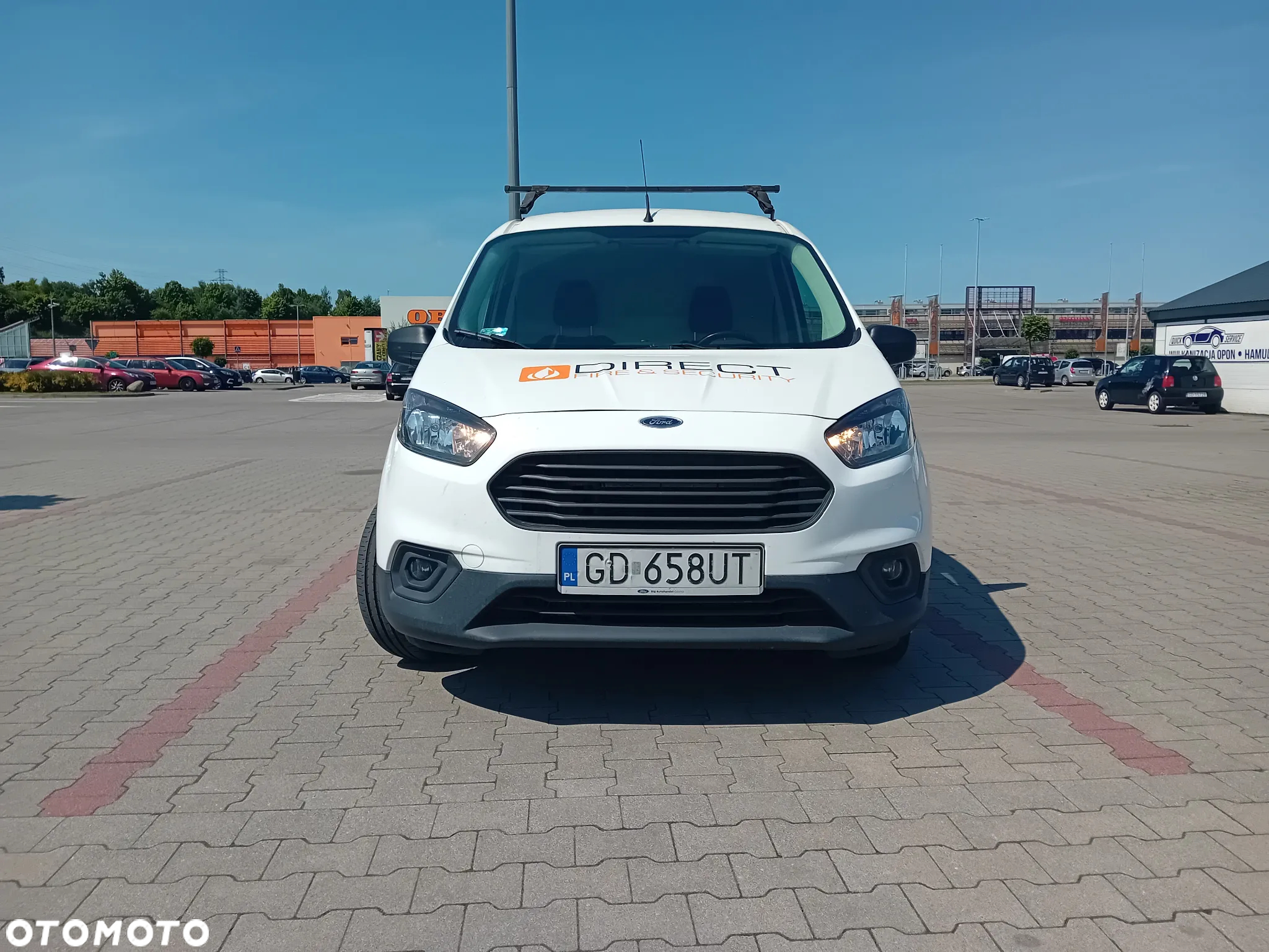 Ford Transit Courier 1.0 EcoBoost Ambiente - 8