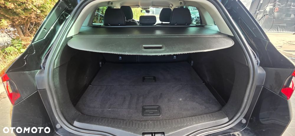 Renault Megane ENERGY TCe 140 EDC LIMITED - 33