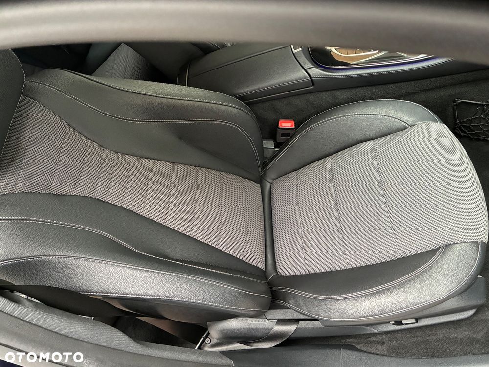 Mercedes-Benz Klasa E 220 d 9G-TRONIC - 33