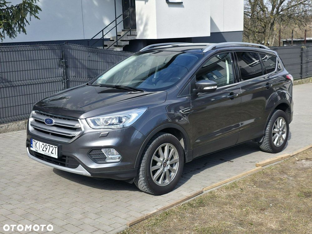 Ford Kuga - 1