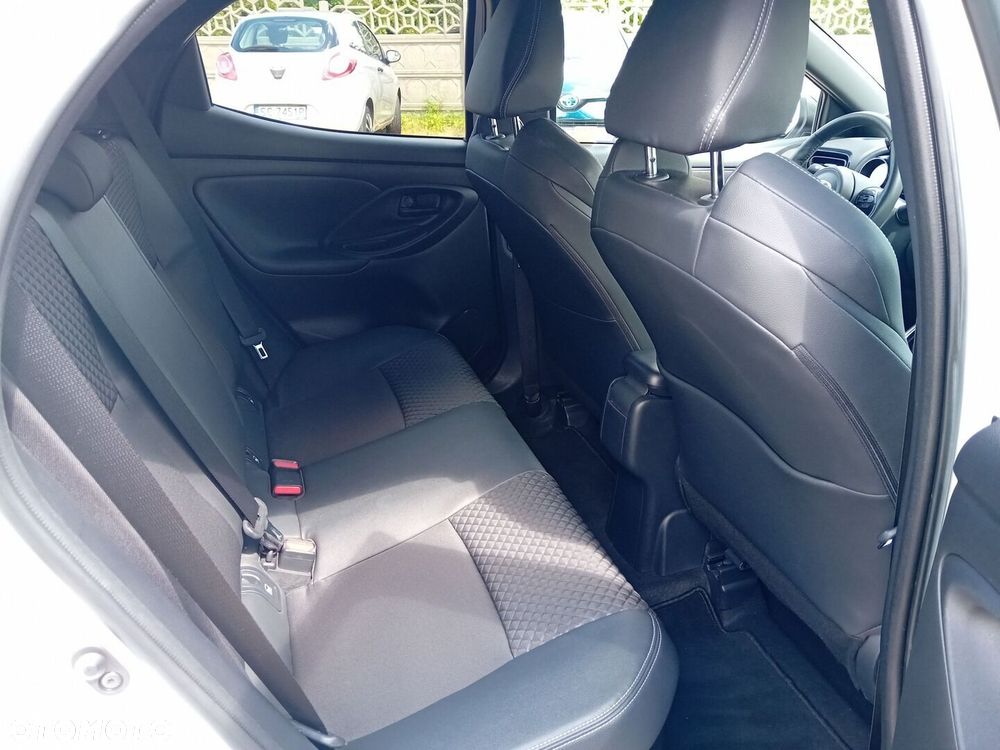 Toyota Yaris Hybrid 1.5 Selection Style - 9