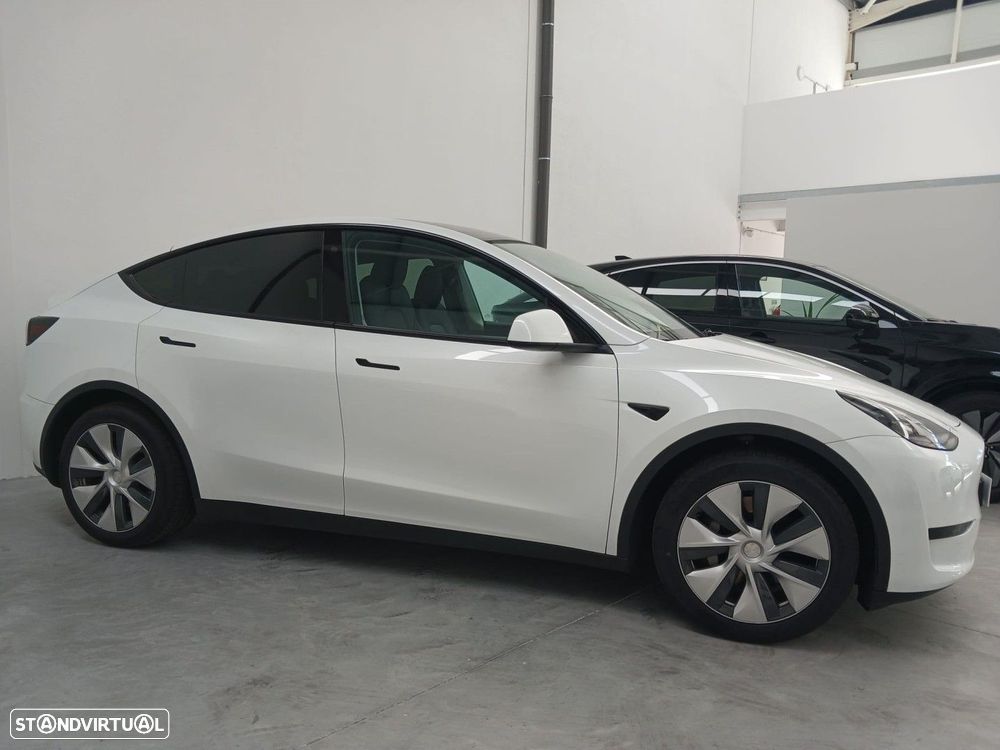 Tesla Model Y Standard - 4