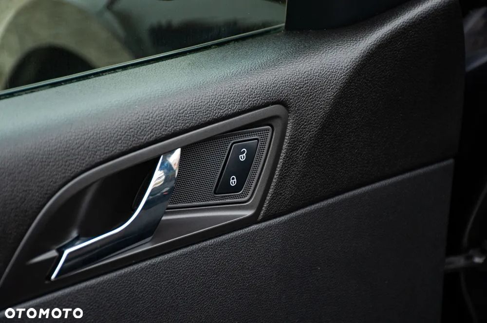 Skoda Superb 2.0 TDI DSG Exclusive - 38