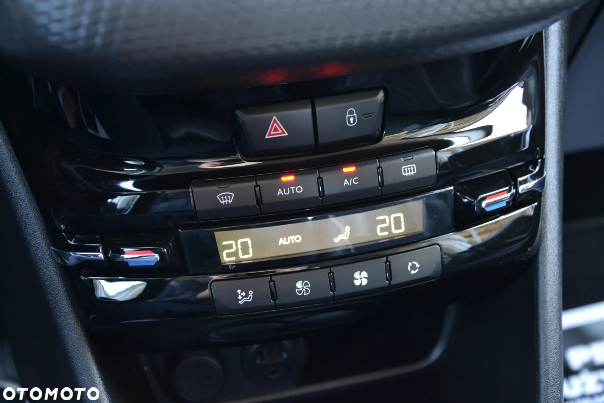 Peugeot 2008 1.6 BlueHDi Allure - 16