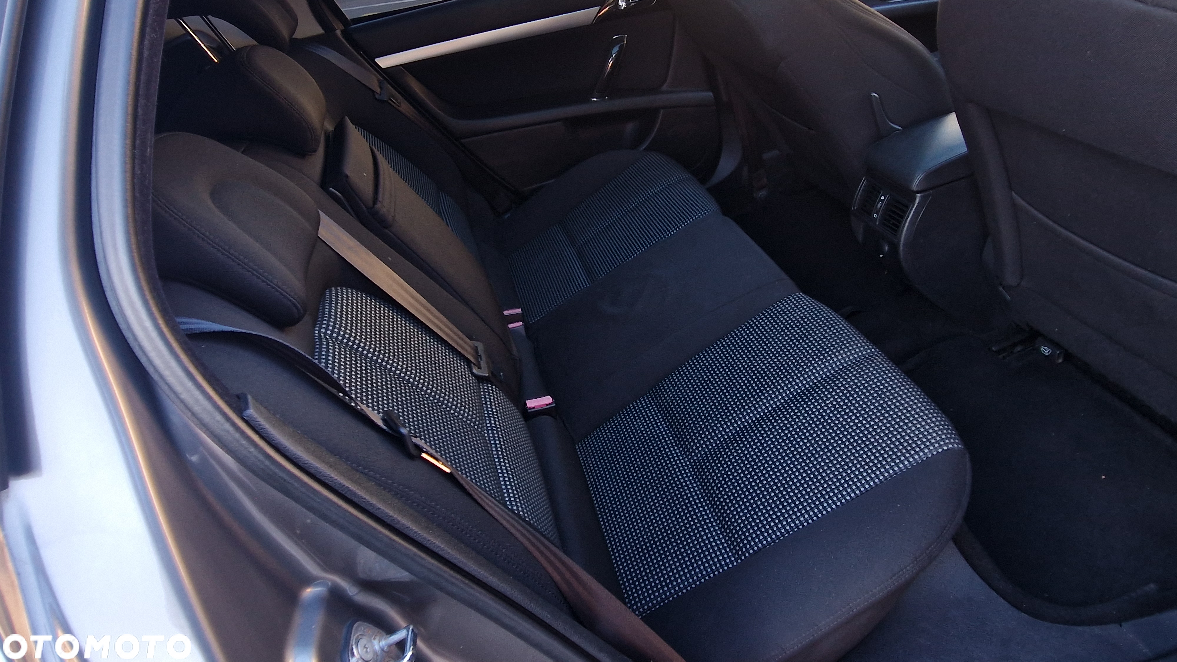 Peugeot 407 2.0 HDI Premium - 22