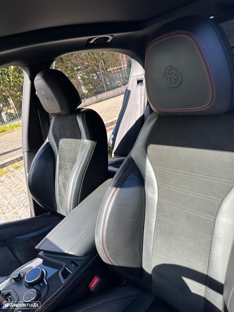 Alfa Romeo Stelvio - 18