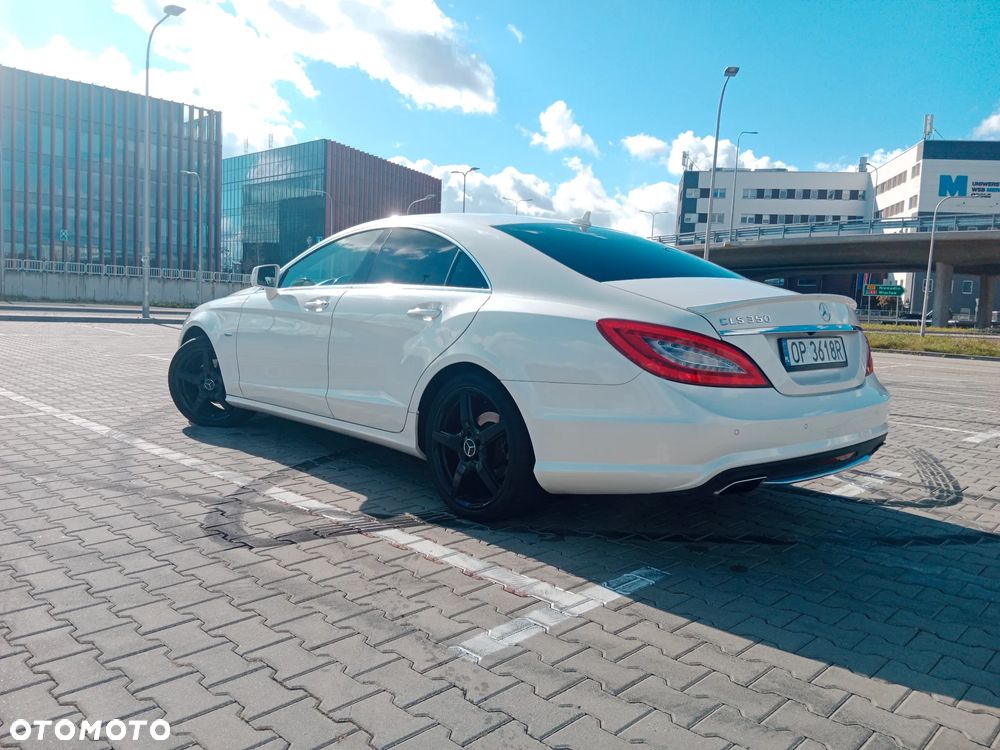 Mercedes-Benz CLS - 9