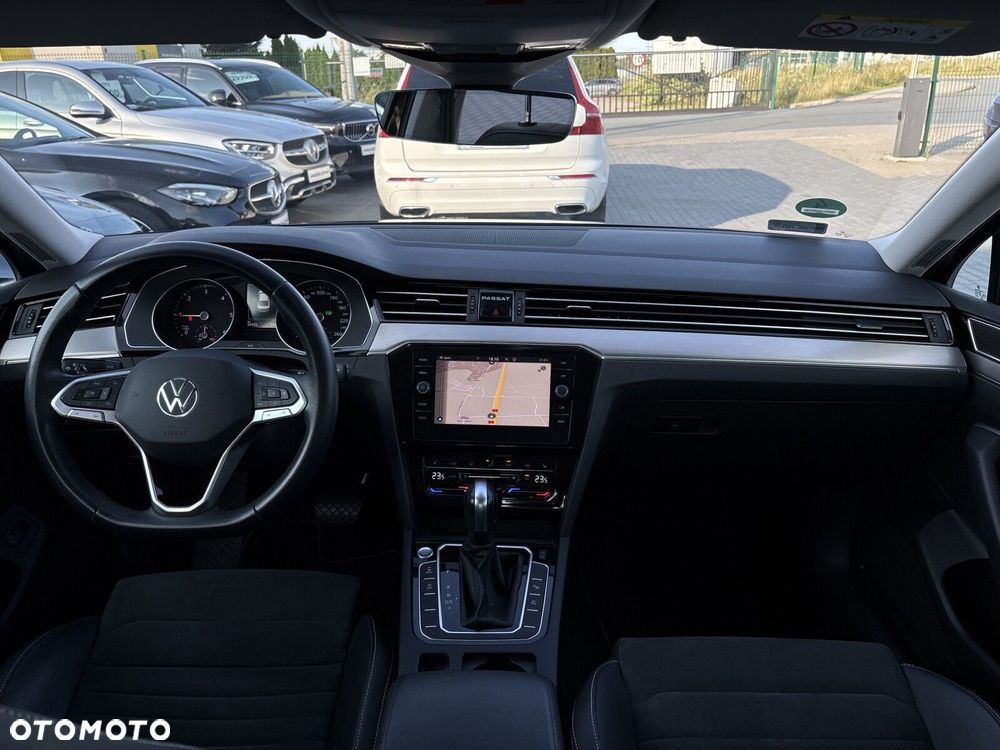 Volkswagen Passat - 17