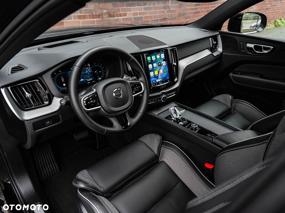 Volvo XC 60 B5 B AWD Plus Dark - 23