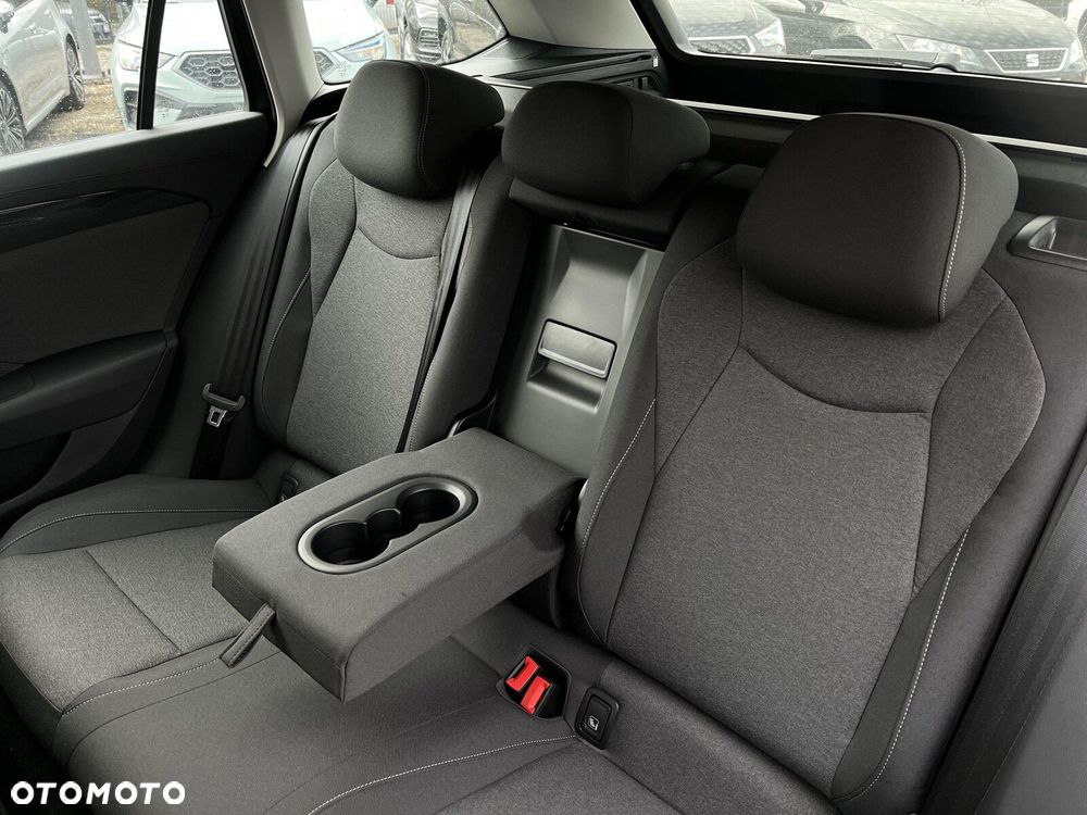 Volkswagen Passat - 16