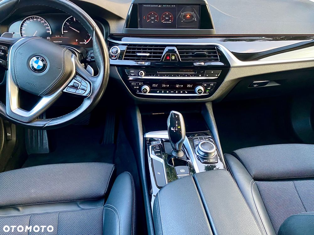 BMW Seria 5 520d Sport Line sport - 6