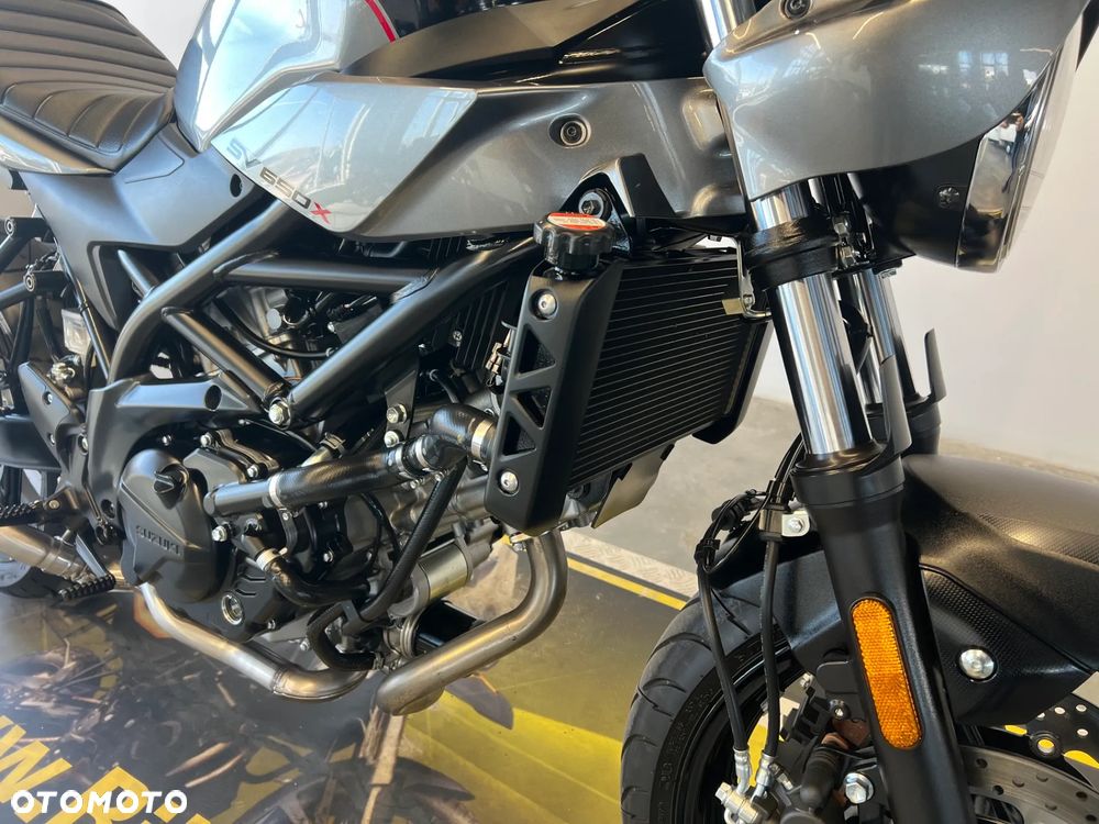 Suzuki SV - 24