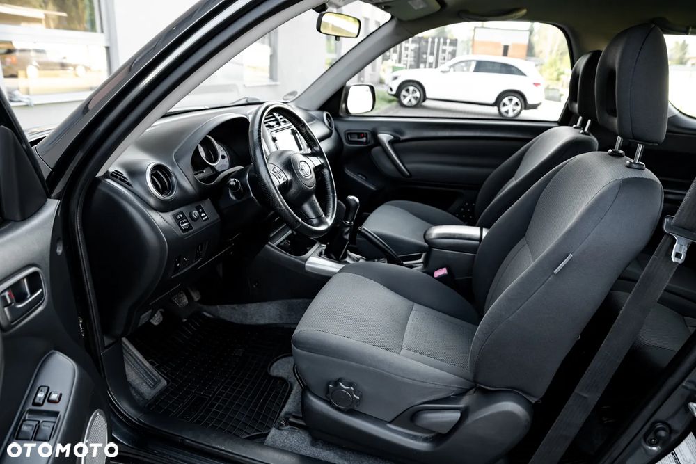 Toyota RAV4 2.0 VVT-i Sol - 11