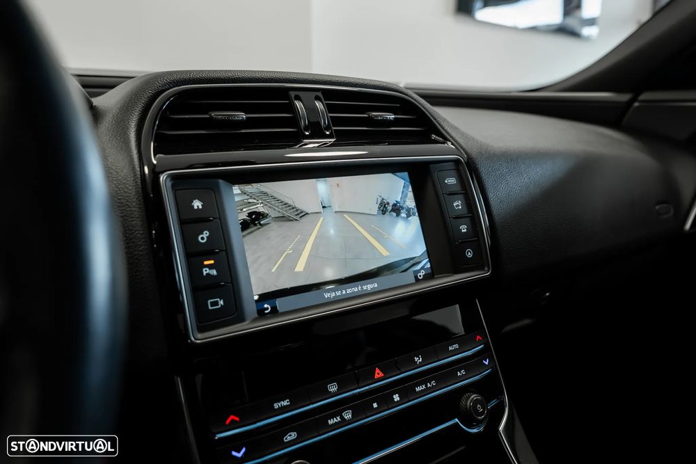 Jaguar XE 2.0 D R-Sport Aut. - 21