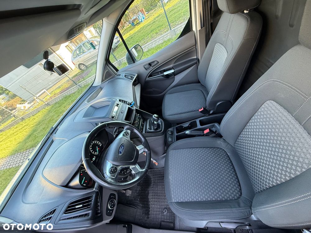Ford Transit Connect - 11