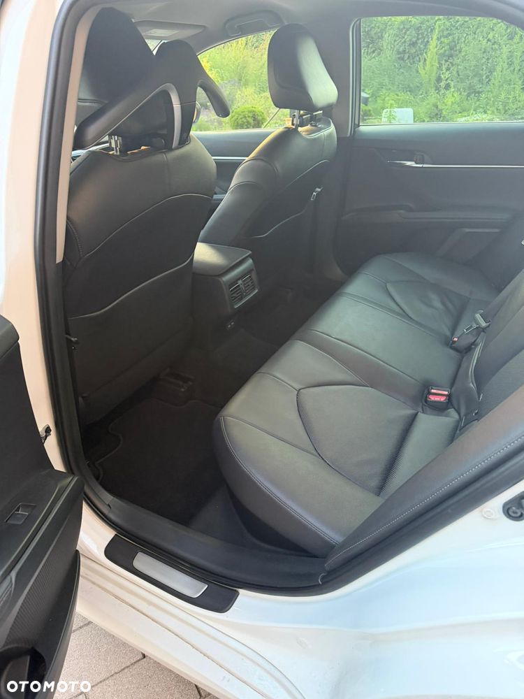 Toyota Camry 2.5 Hybrid Executive CVT - 20