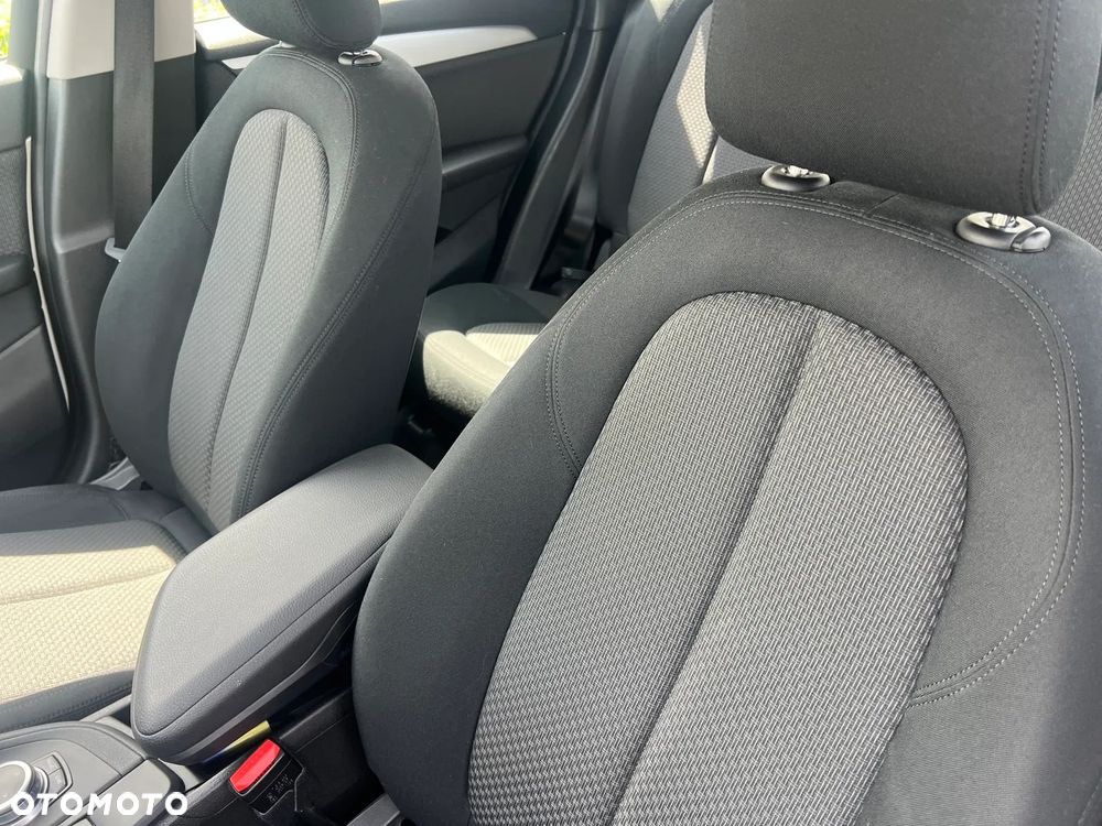 BMW X1 sDrive16d - 22
