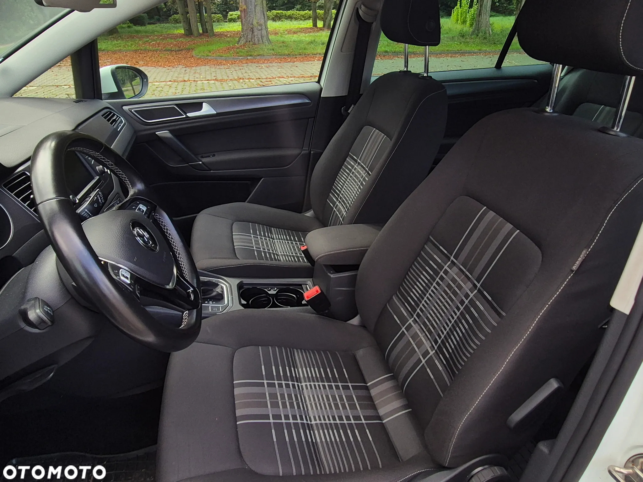Volkswagen Golf Sportsvan 1.4 TSI (BlueMotion Technology) DSG Comfortline - 9