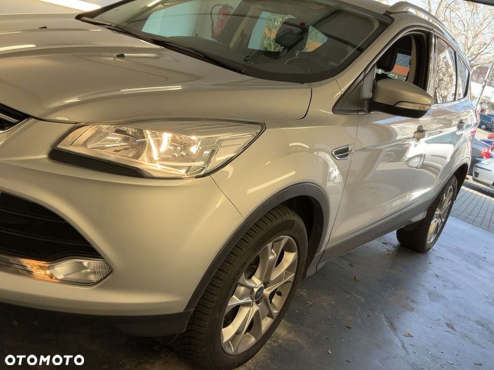 Ford Kuga 2.0 TDCi 4x4 Titanium - 10