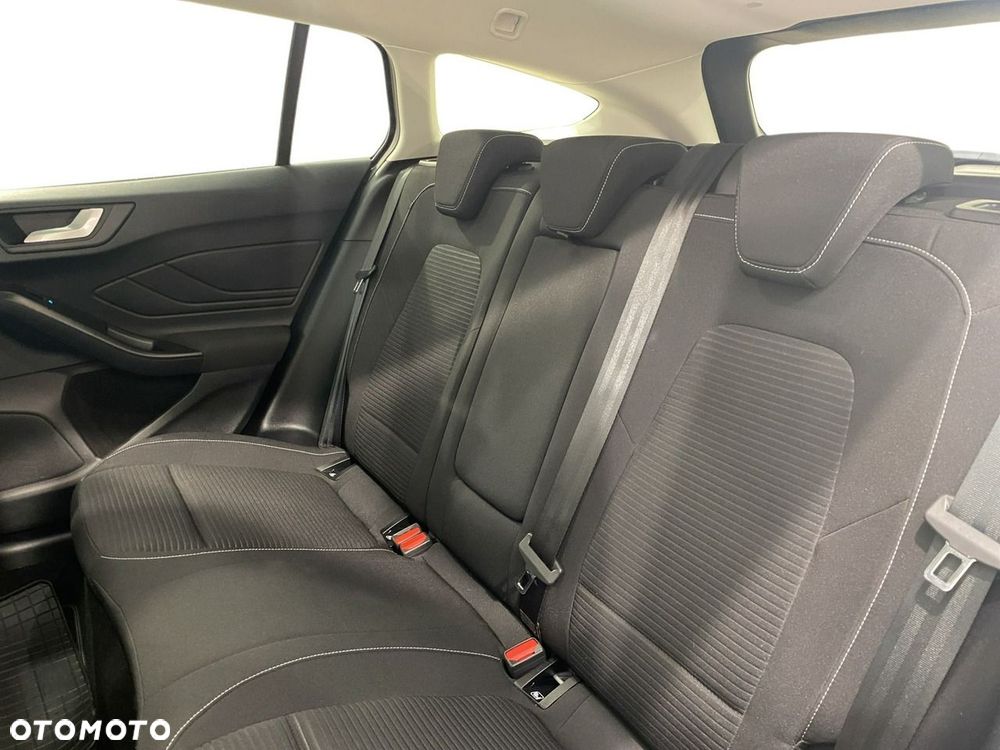 Ford Focus - 13