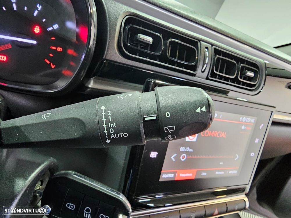 Citroën C3 1.2 PureTech Shine - 19