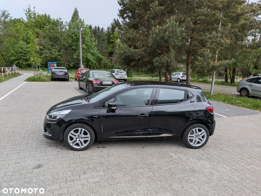 Renault Clio 1.2 16V 75 LIMITED - 14