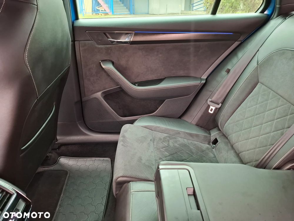 Skoda Superb 1.5 TSI DSG Sportline - 10