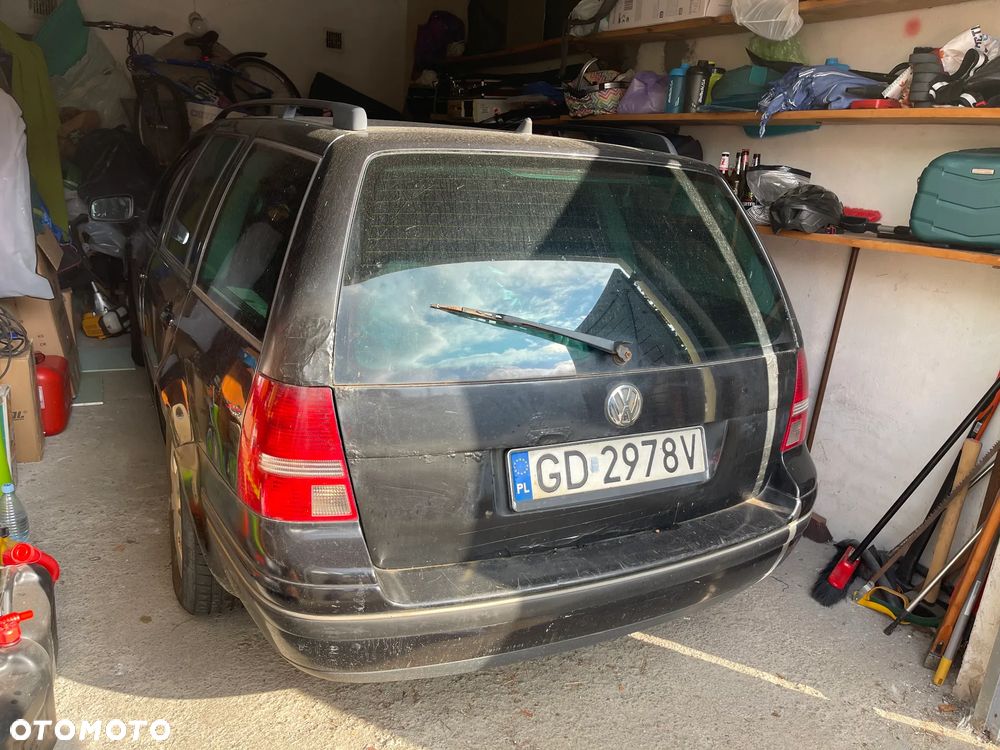 Volkswagen Golf - 1
