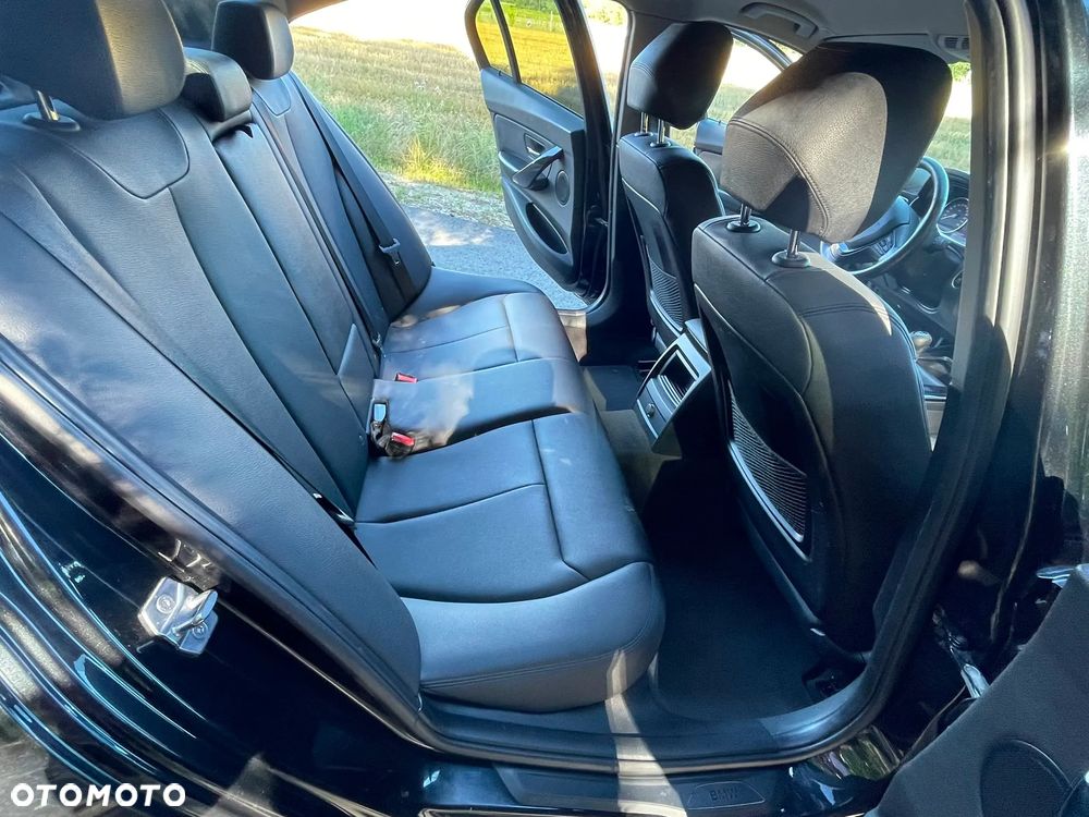 BMW Seria 3 318d Advantage - 15