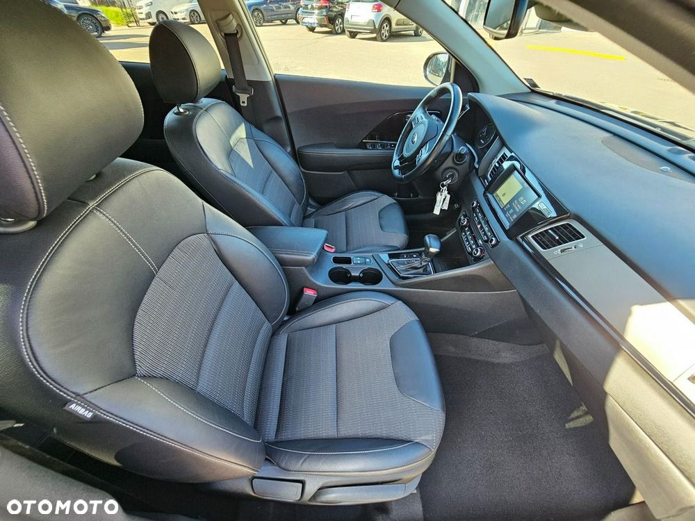 Kia Niro - 38