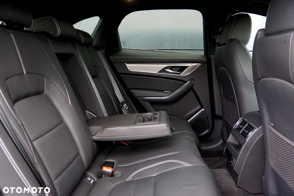 Jaguar F-Pace D200 AWD R-Dynamic S - 28