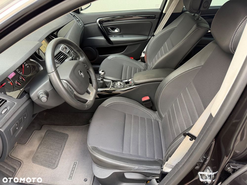 Renault Laguna 2.0 dCi Bose Edition - 15