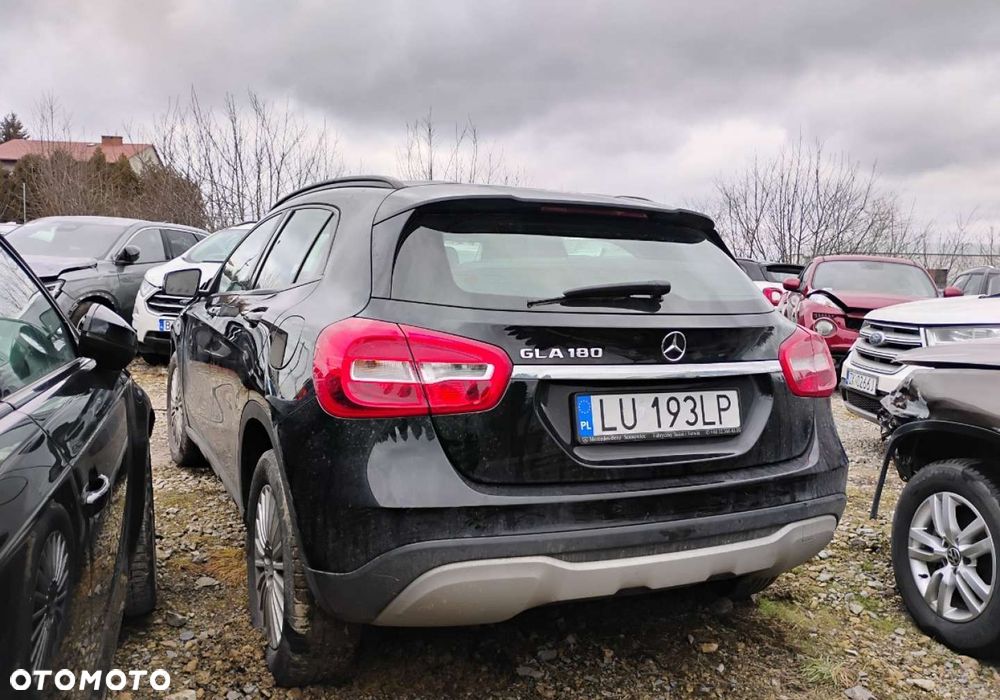 Mercedes-Benz GLA - 1