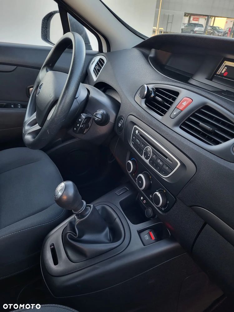 Renault Scenic 1.6 16V Authentique - 9