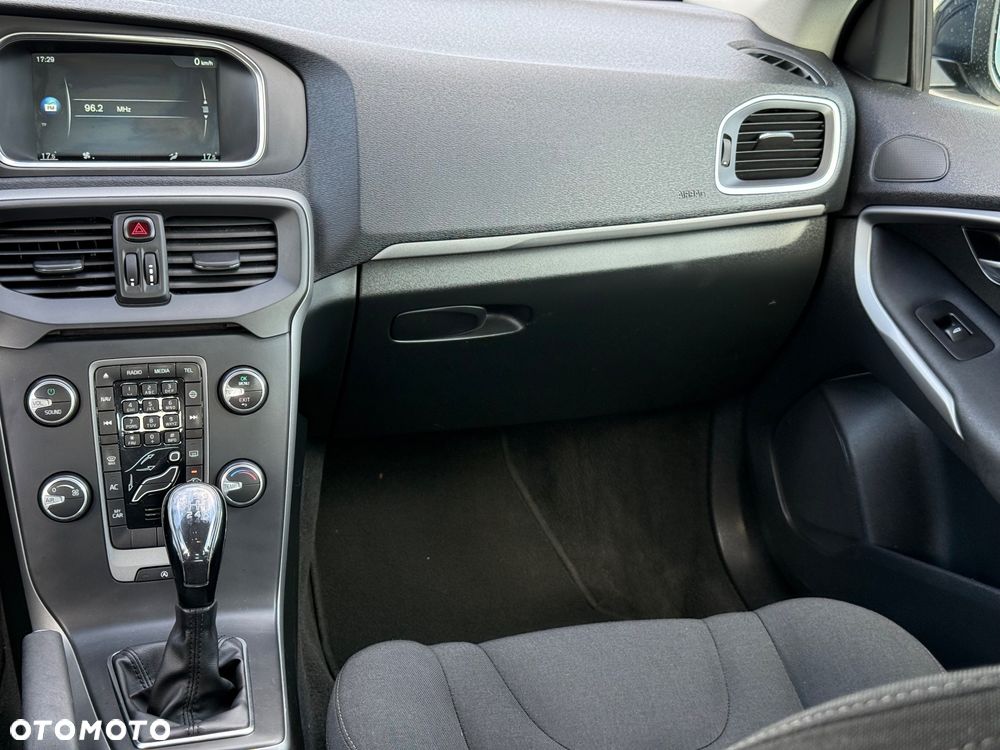 Volvo V40 - 31