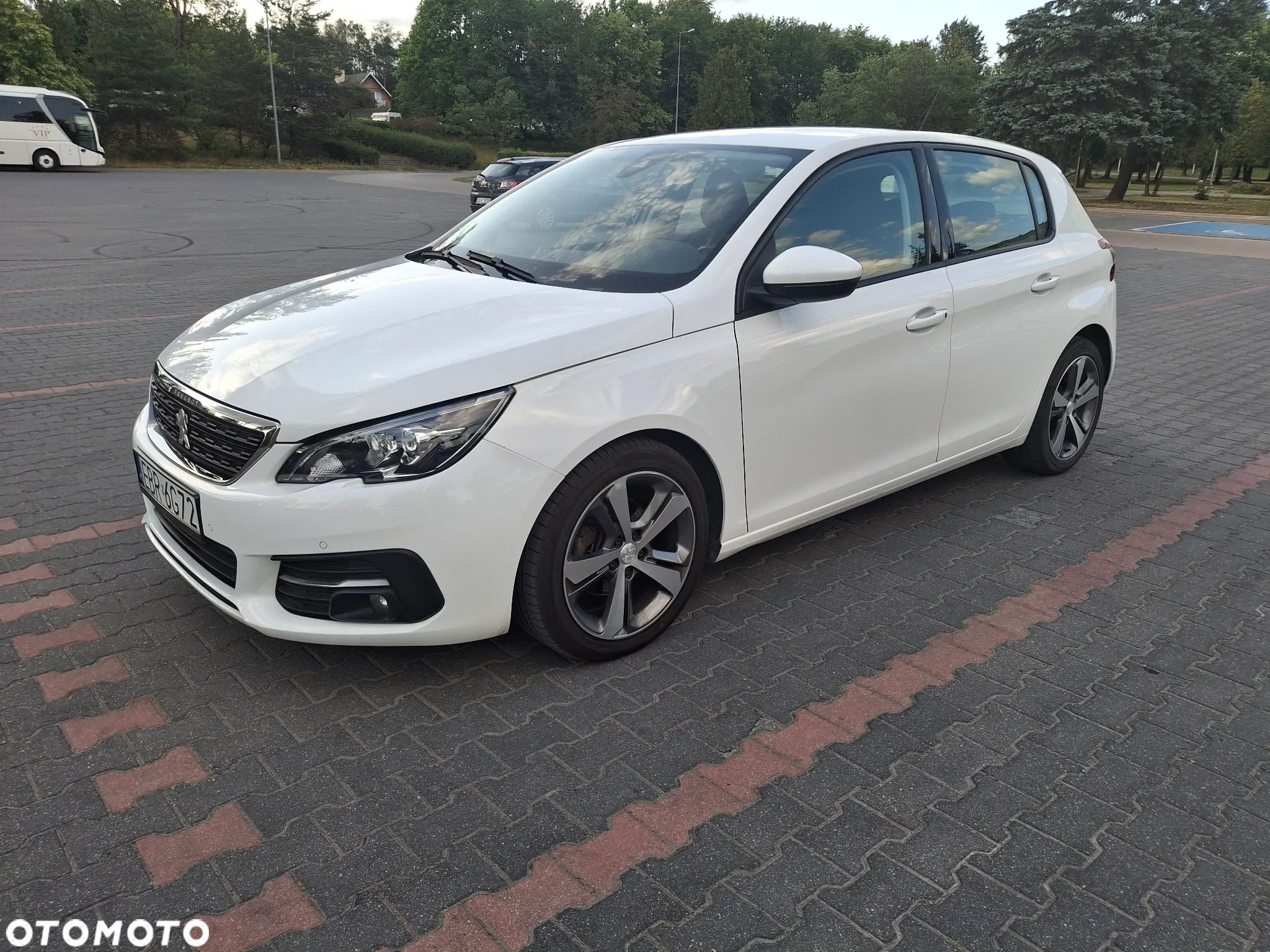 Peugeot 308 - 1
