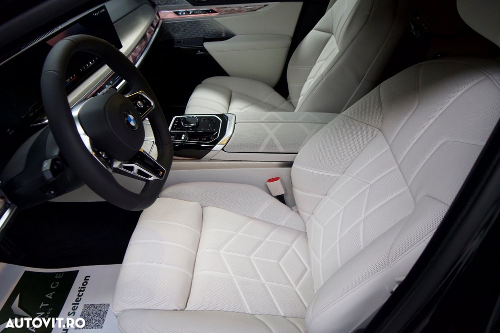 BMW Seria 7 740d xDrive MHEV - 19